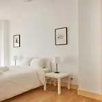 Campo Pequeno Avenida 3* 리스본