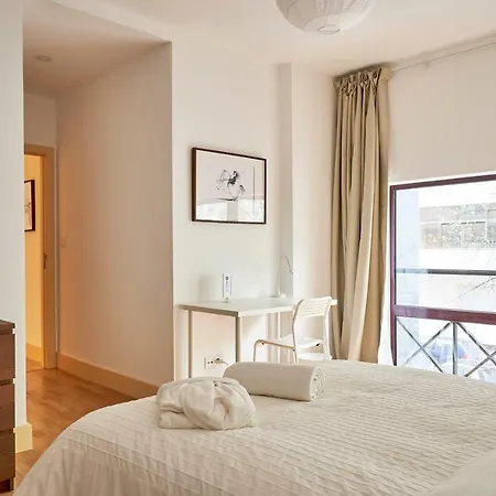 Campo Pequeno Avenida Гостевой дом 3*