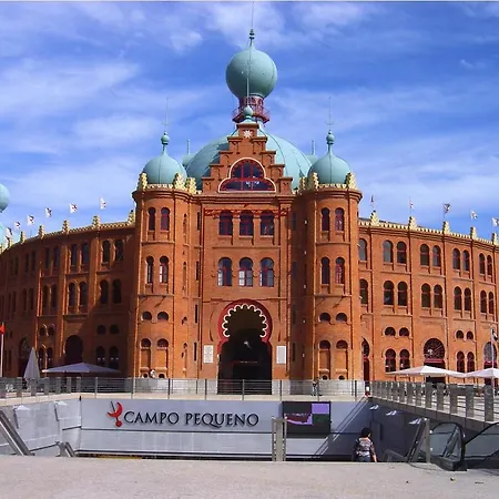 Campo Pequeno Avenida Гостевой дом 3*