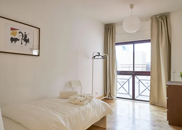 Pensión Campo Pequeno Avenida Lisboa